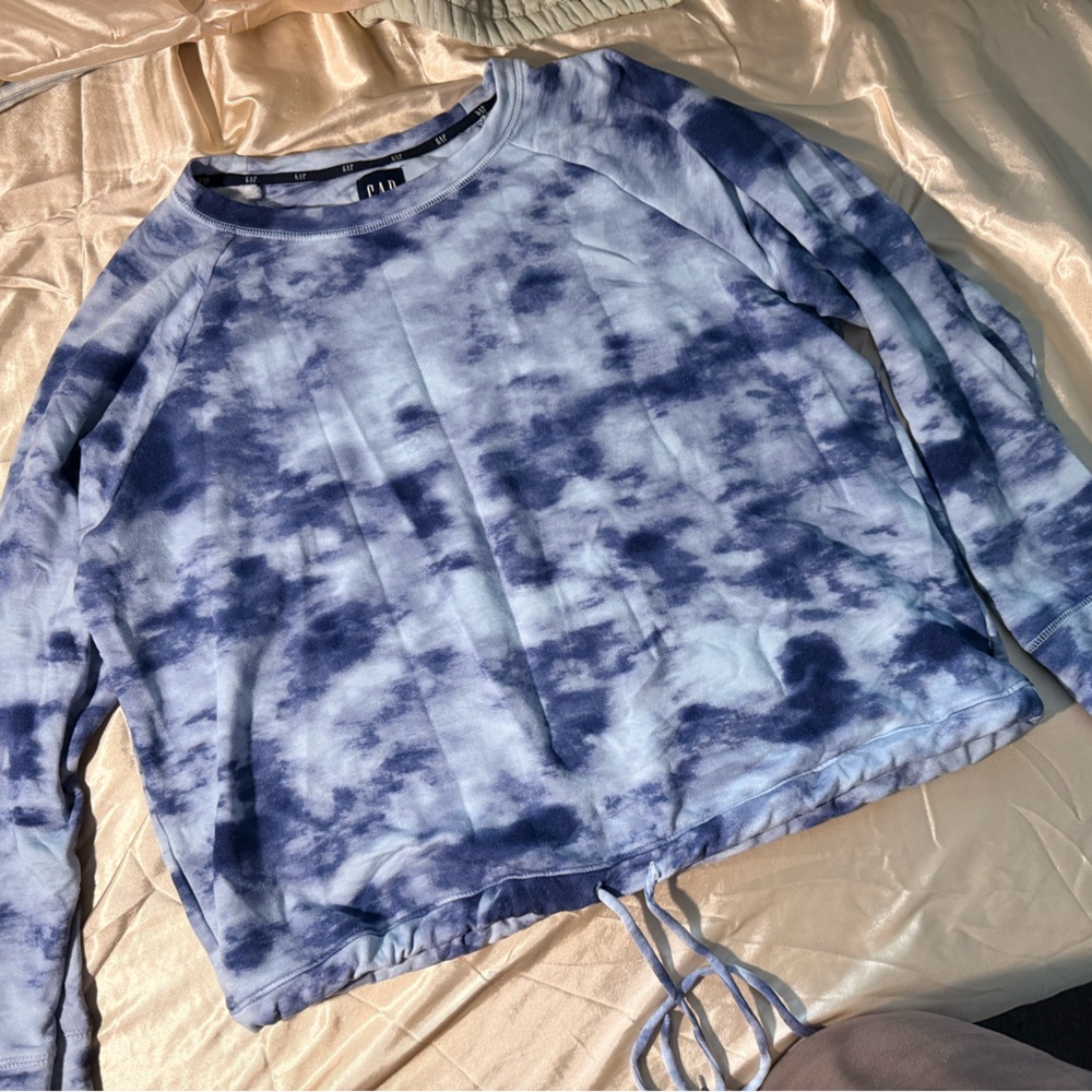 GAP Blue Tie-Dye Cropped Sweater